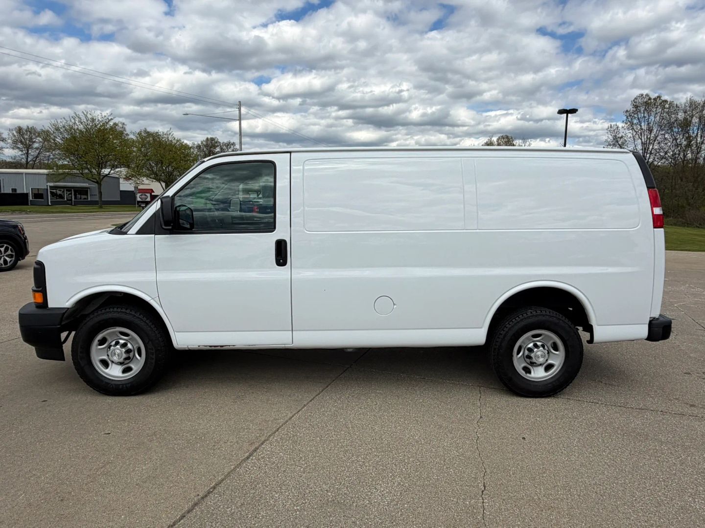 chevrolet express cargo 2017 1GCWGAFF7H1108418 image chevrolet express cargo 2017 1GCWGAFF7H1108418 image